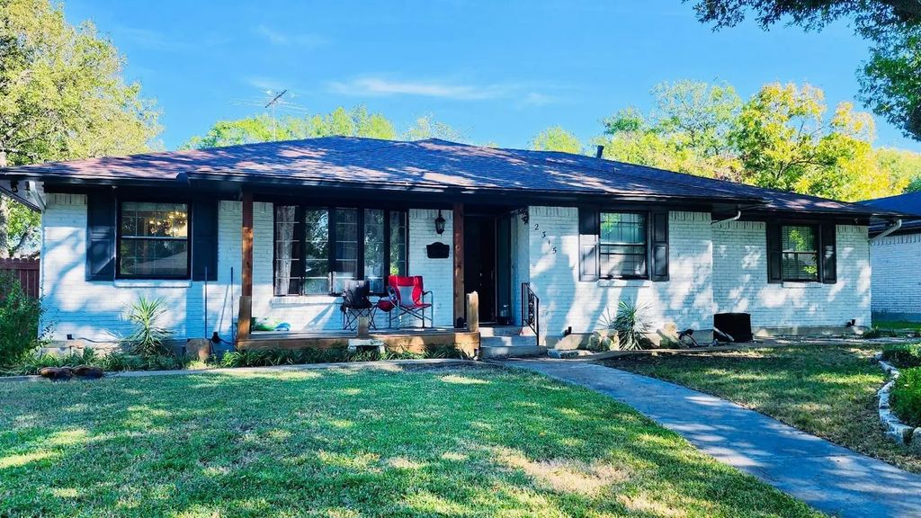 2315 Homeway Circle, Dallas