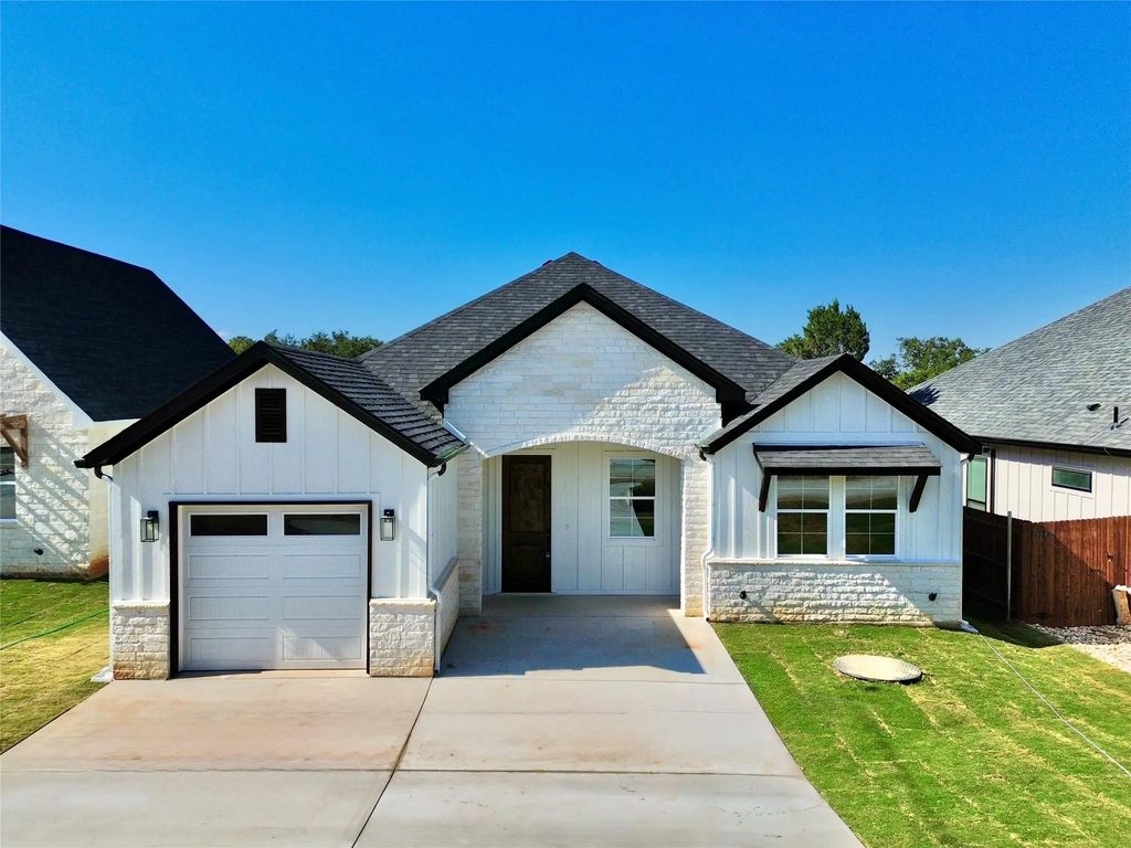 5608 San Jacinto Drive, Granbury