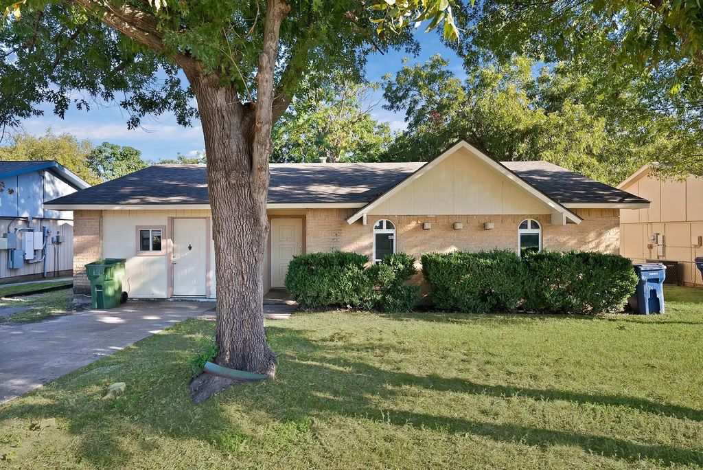 318 Nickens Road, Garland