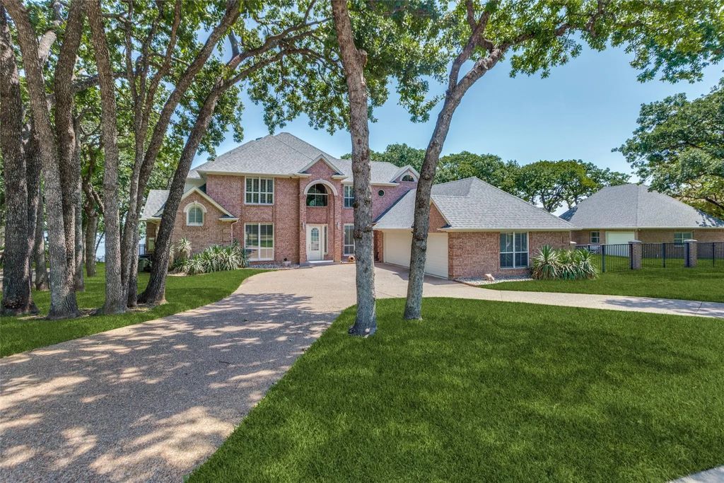 452 Windjammer Lane, Azle