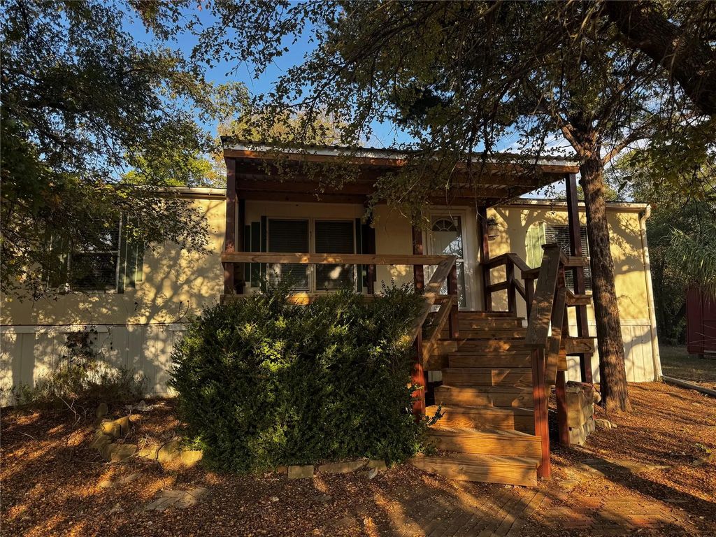 124 Sunny Dale Court, Springtown