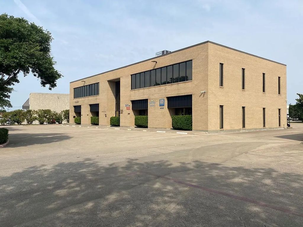 4341 Lindbergh Drive 200h, Addison