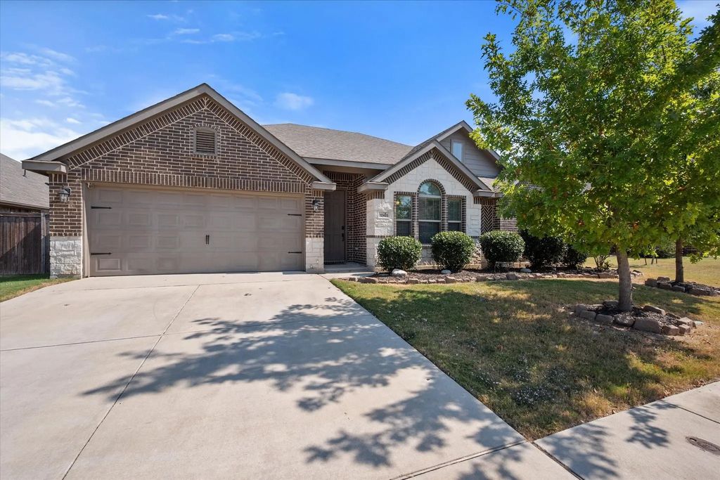 12405 Cedar Knoll Drive, Fort Worth