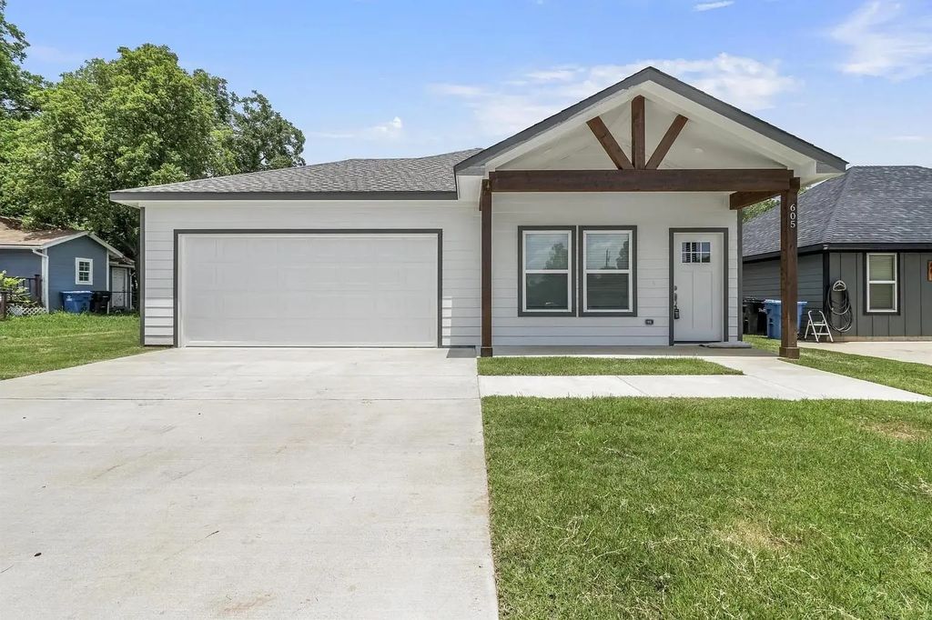 605 W Morton Street, Denison