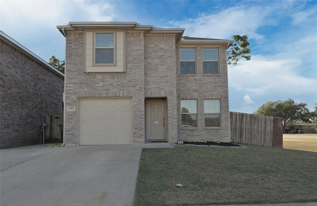 777 River Hill Lane, Fort Worth