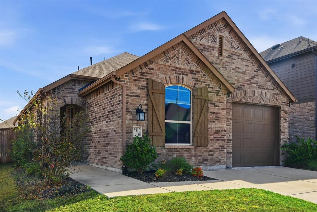 3910 Rochelle Lane, Forney