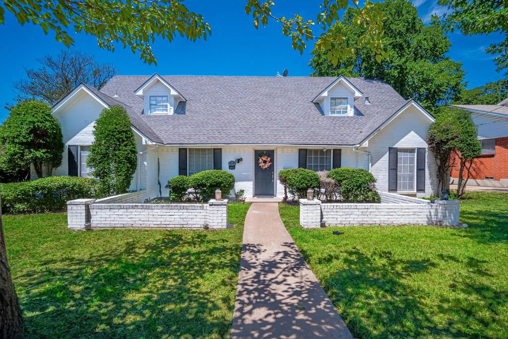 1127 Willow Creek Drive, Lancaster