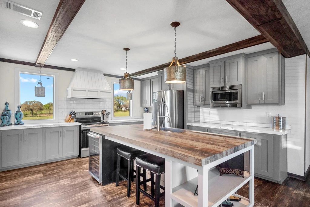 206 Scarlett Road, Weatherford