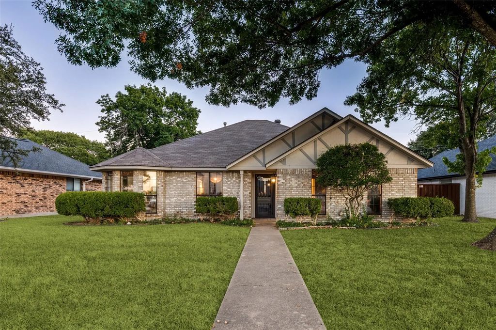 212 Solon Road, Waxahachie