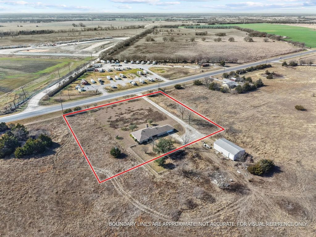 10492 Us Highway 69, Trenton