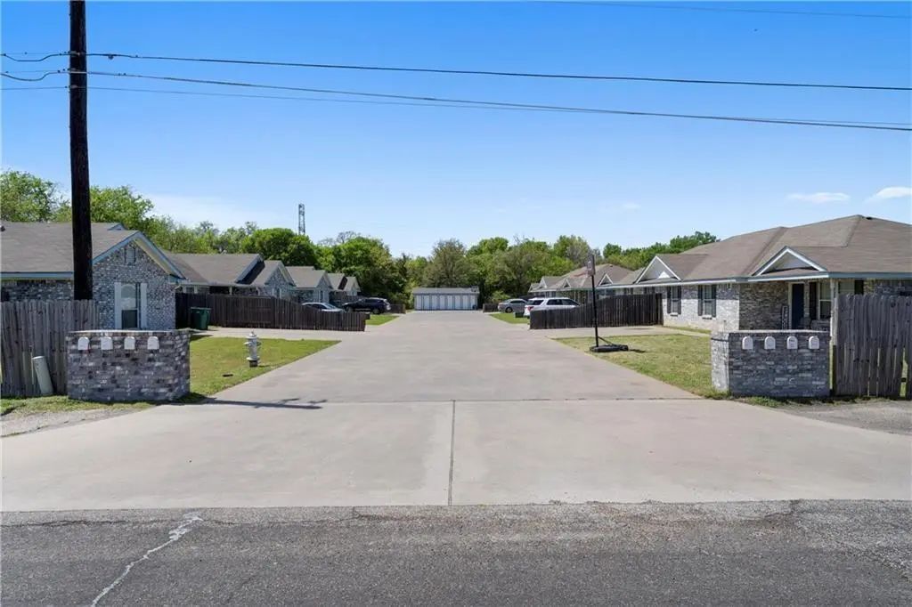 860 N Lacy Drive 1-2, Lacy Lakeview