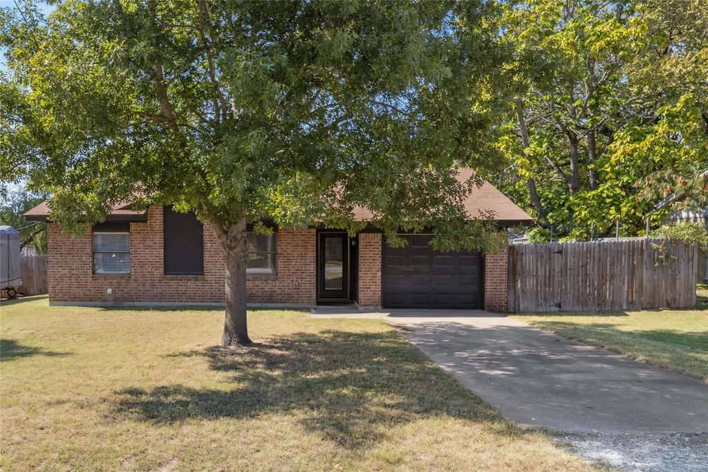 248 Mountain View Drive, Azle