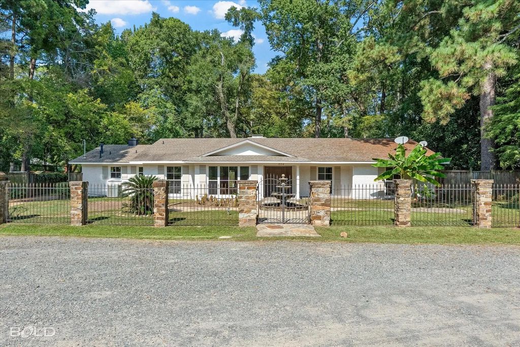 624 Sherwood Road, Shreveport