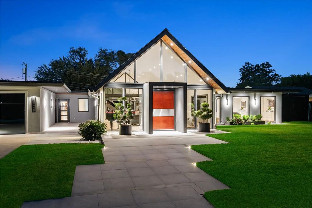 11348 Valleydale Drive, Dallas