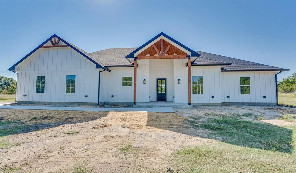 3072 Ne County Road 1030, Chatfield