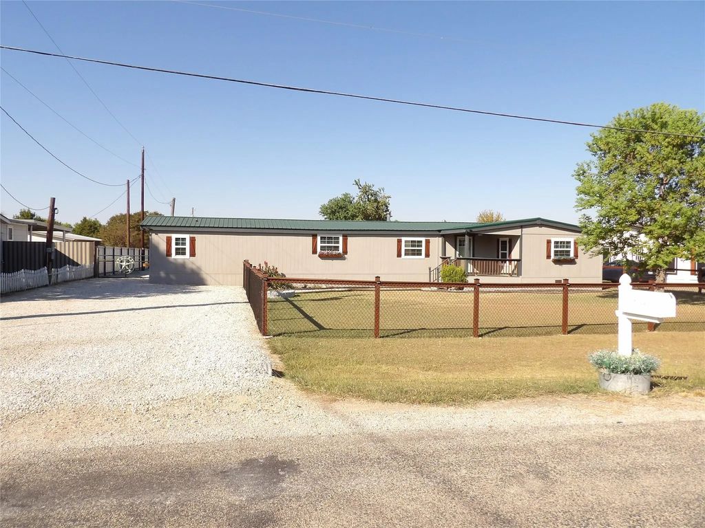 814 Preston Road, Red Oak