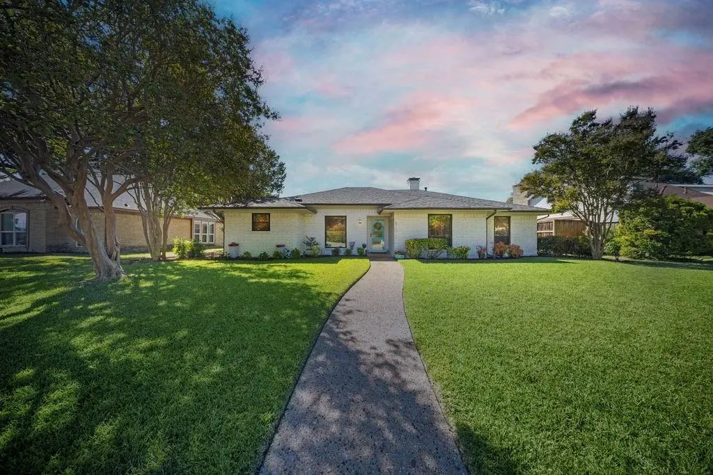 900 E Spring Valley Road, Richardson