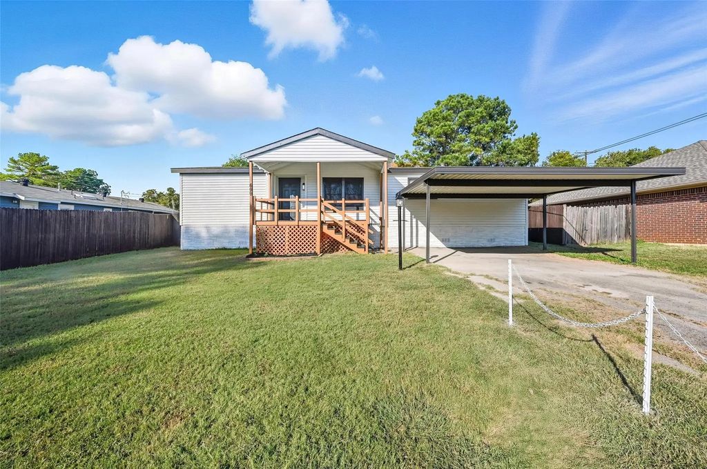 699 Lakeland Court, Lake Dallas