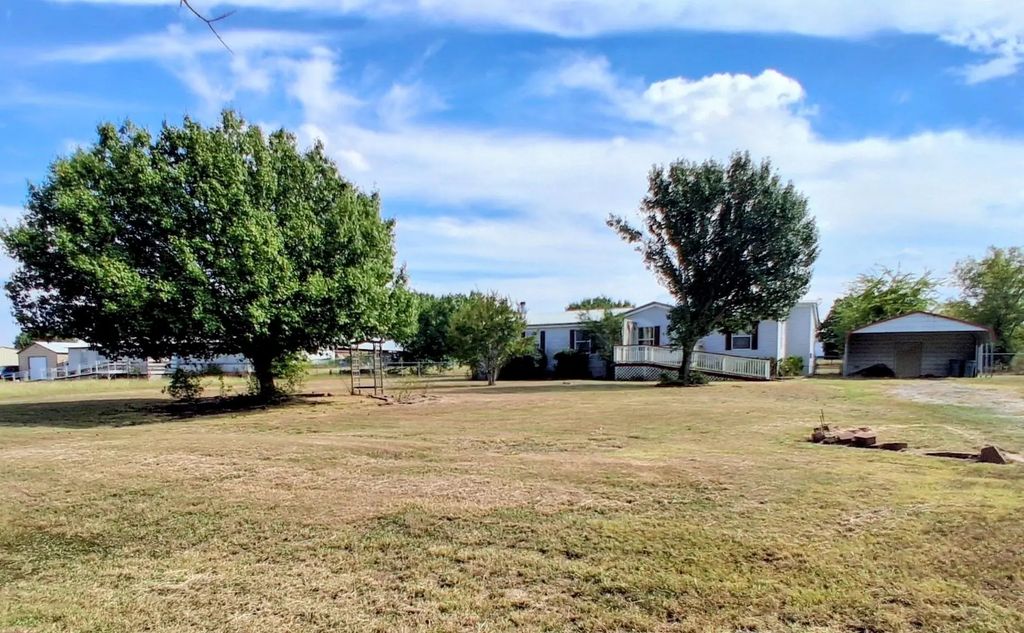 10916 County Road 510, Venus