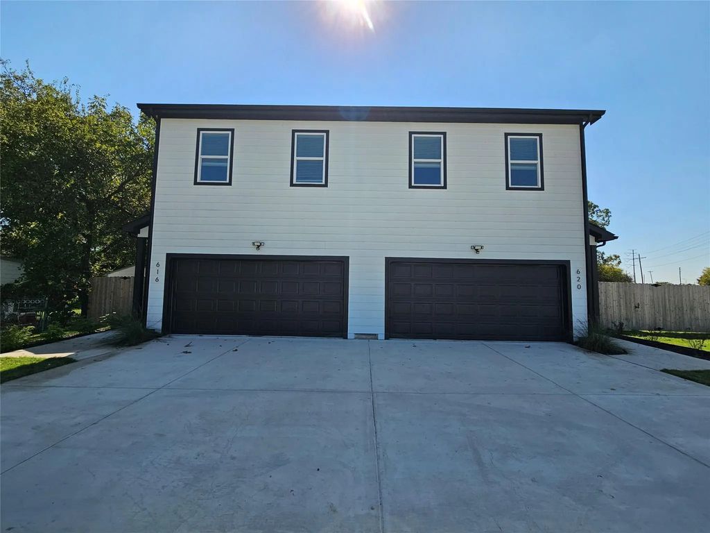 616 W Avenue F, Garland