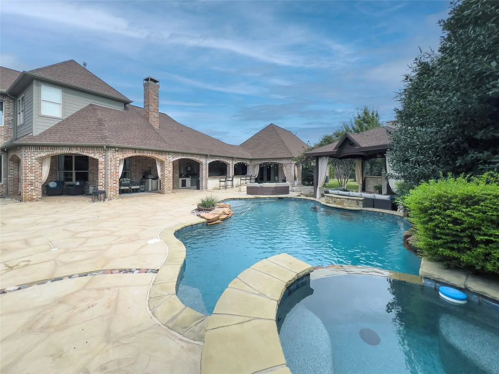 5881 Arminta Avenue, Frisco