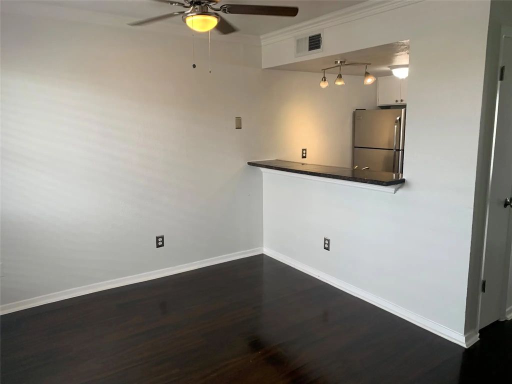 2805 Reagan Street 205, Dallas