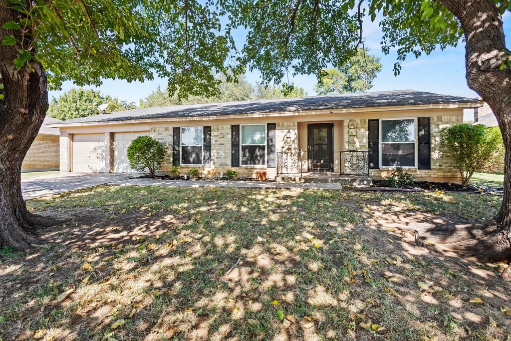 6533 Circleview Drive, North Richland Hills