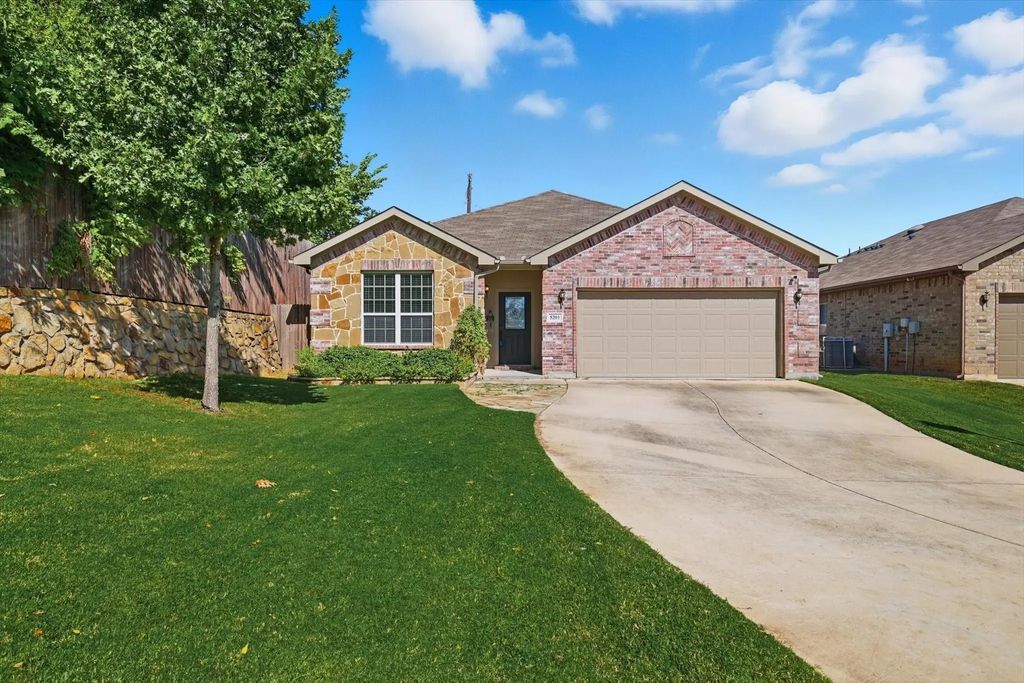 5201 Sea Cove Lane, Denton