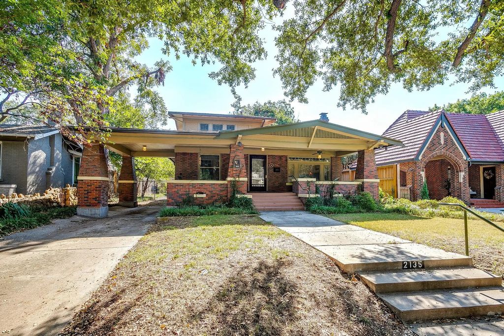 2135 Pembroke Drive, Fort Worth