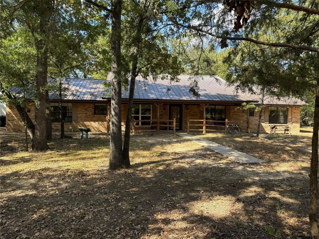 1674 Vz County Road 3425, Wills Point