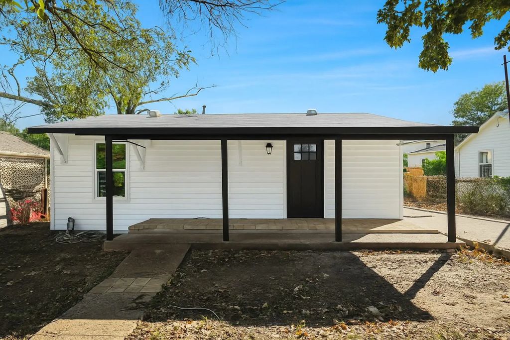 3506 N Houston Street, Fort Worth