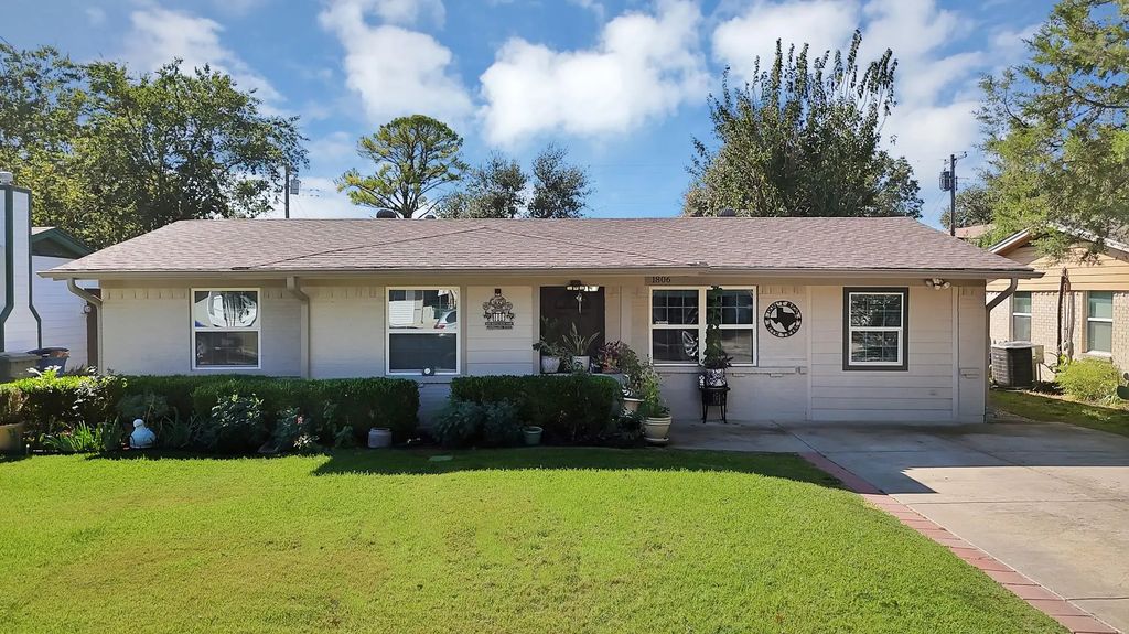 1806 Pleasant Run Road, Carrollton