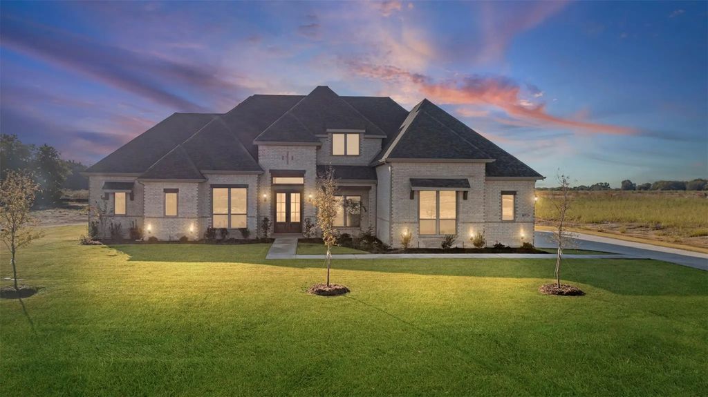 117 Lila Lake Drive, Waxahachie