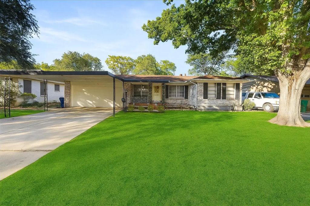 4929 Ira Street, Haltom City