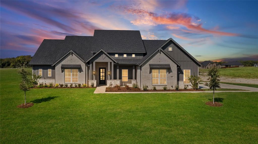 162 Aiden Drive, Waxahachie