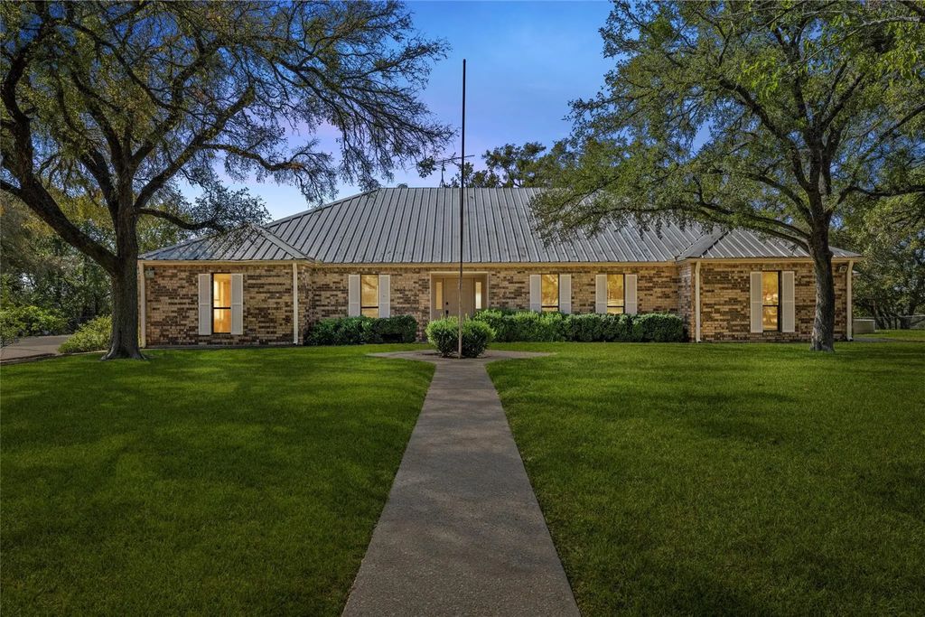 167 County Road 2510, Meridian