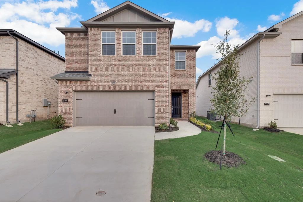 916 Santa Lucia Drive, Anna