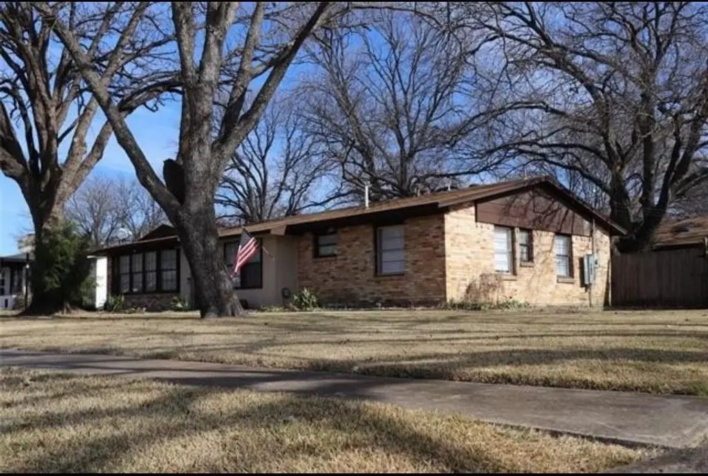 13638 Pyramid Drive, Farmers Branch