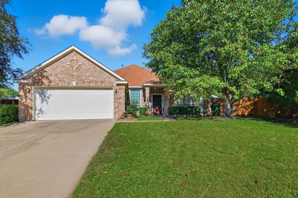 5001 Blanco Drive, Haltom City