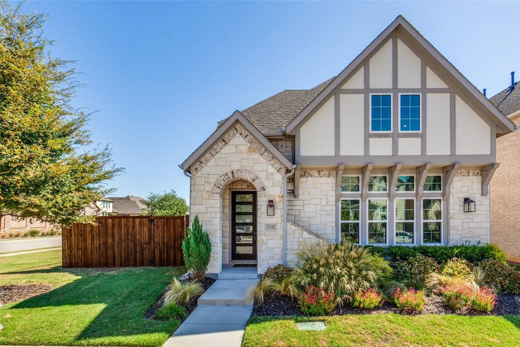 17152 Lacebark Lane, Dallas