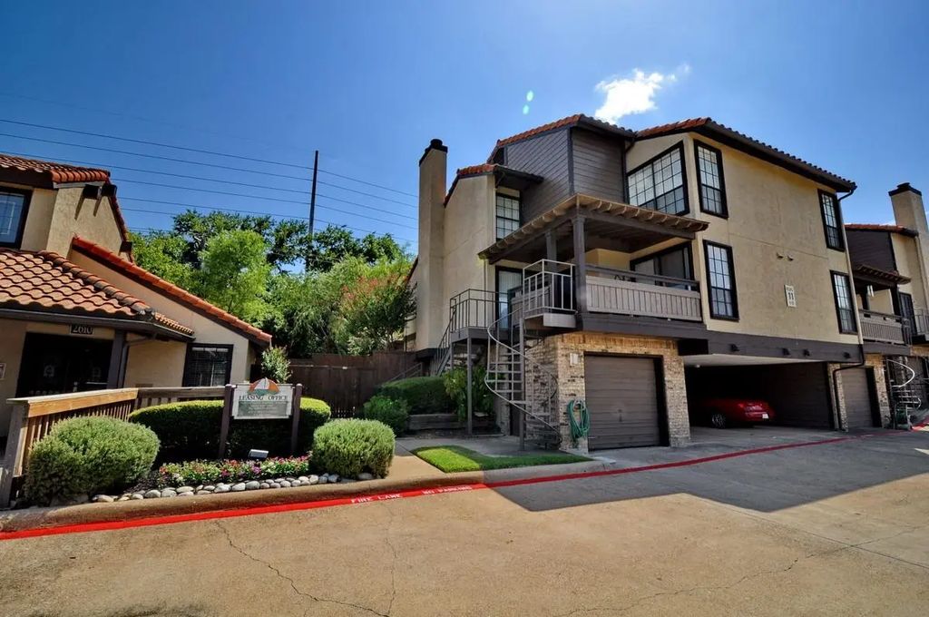 2610 Lakehill Lane 6a, Carrollton