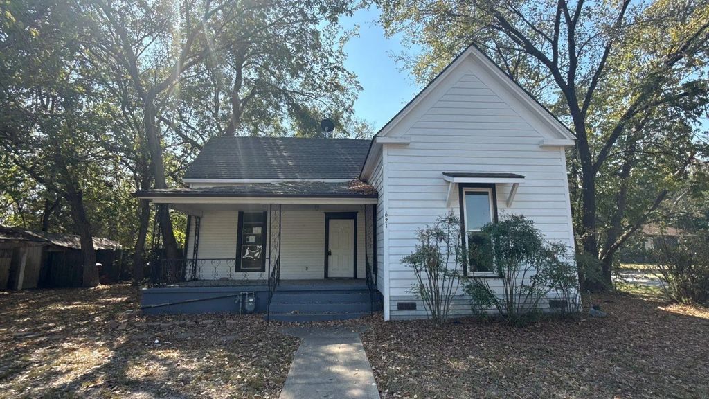 621 W 12th Street, Bonham