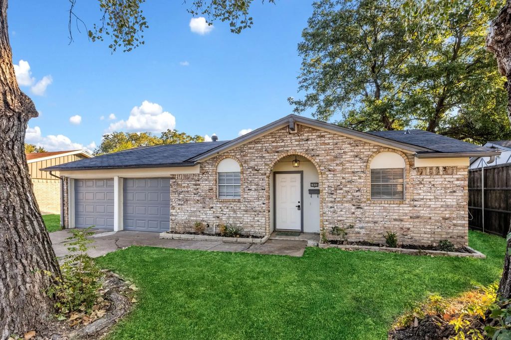 1922 Northlake Drive, Garland