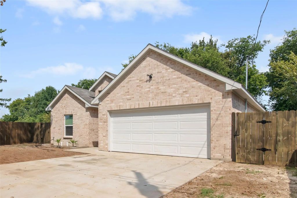 2006 Throckmorton Street, Gainesville
