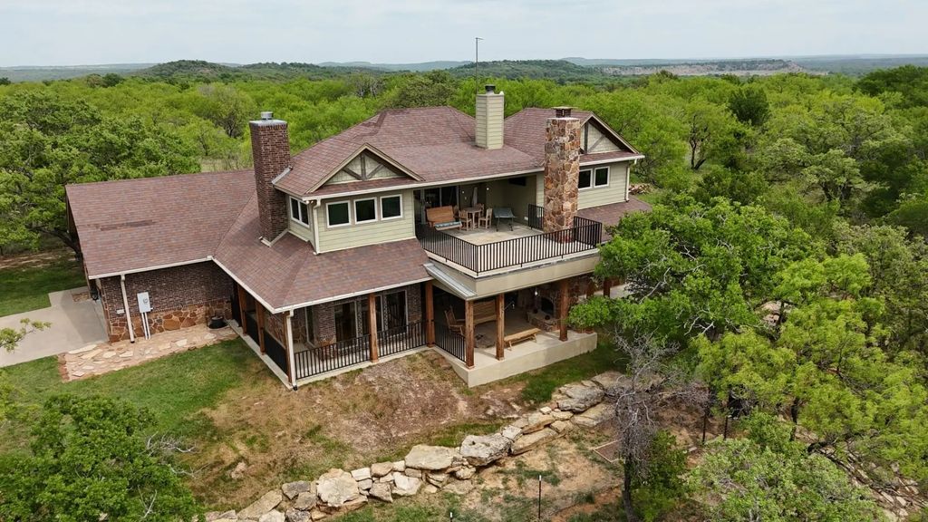 735 Gresham Lane, Jacksboro