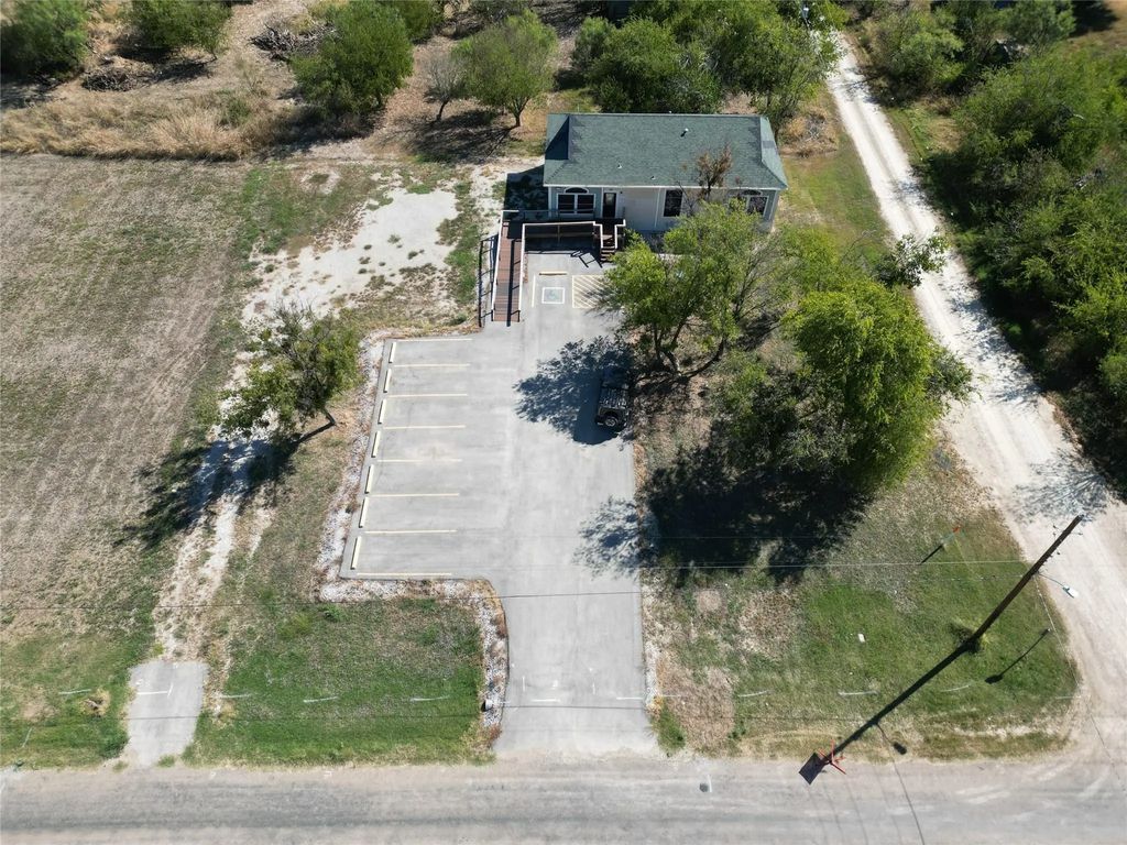 501 Peyton, Baird