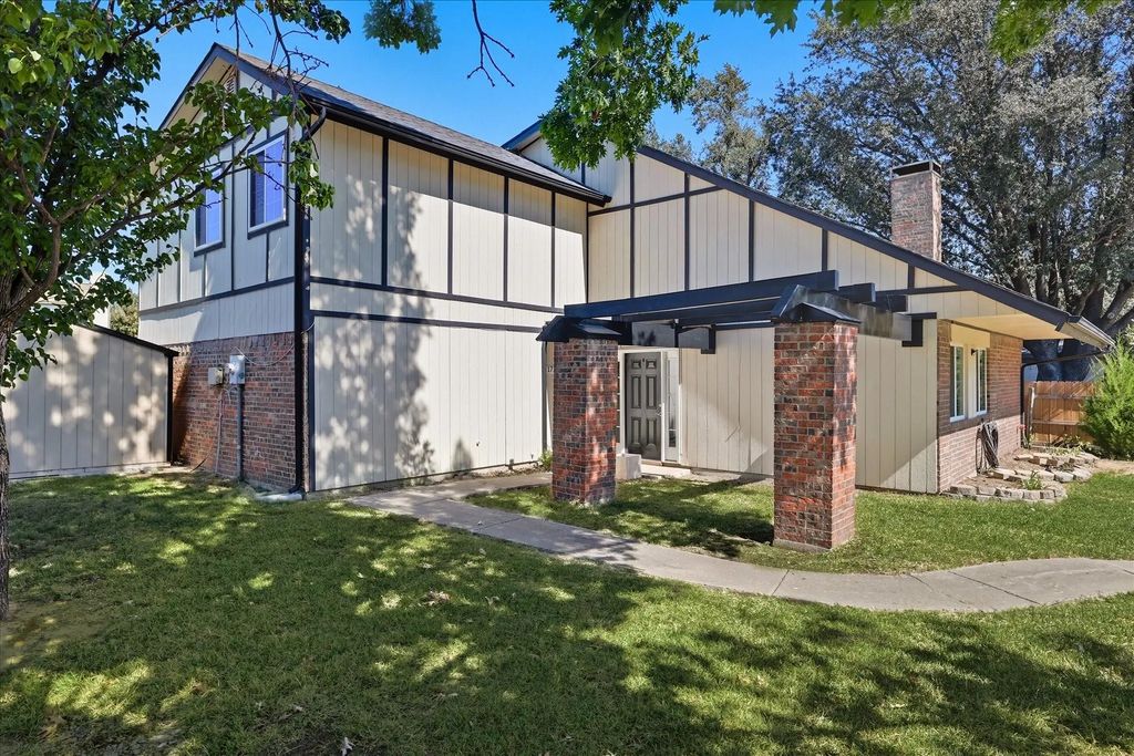 1715 Southampton Drive, Carrollton
