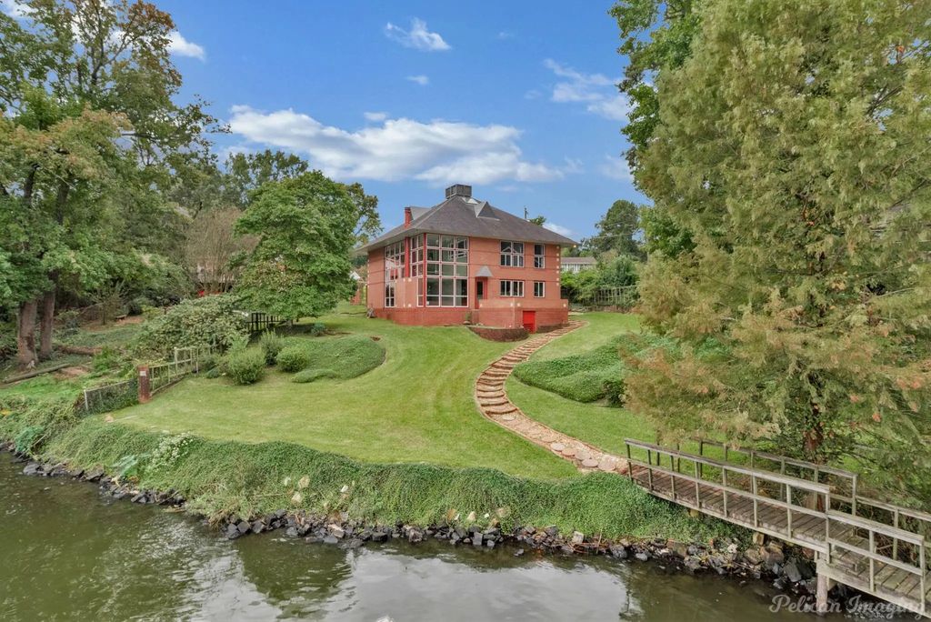 6144 S Lakeshore Drive, Shreveport