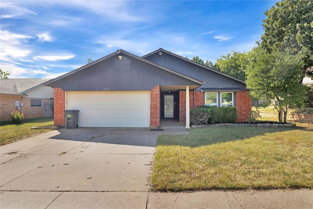 3209 Misty Court, Bedford