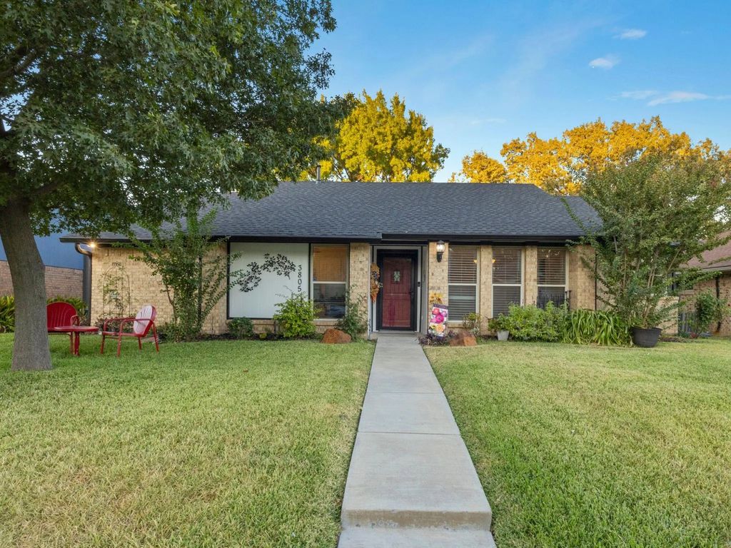 3805 Downs Way, Garland